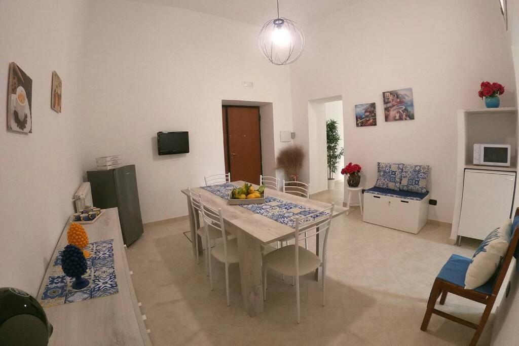 Mary House - Grazioso Appartamento Con Garage Sant'Agnello Exterior photo
