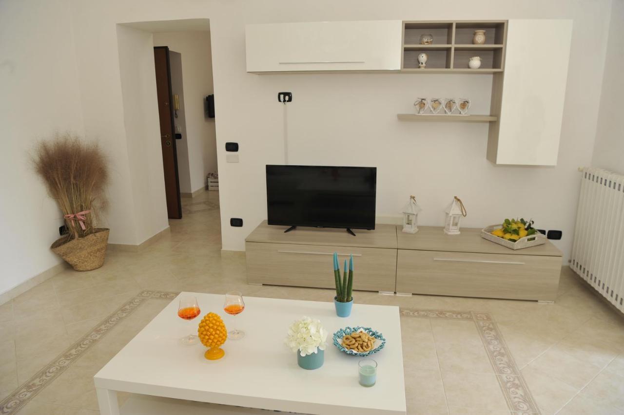 Mary House - Grazioso Appartamento Con Garage Sant'Agnello Exterior photo