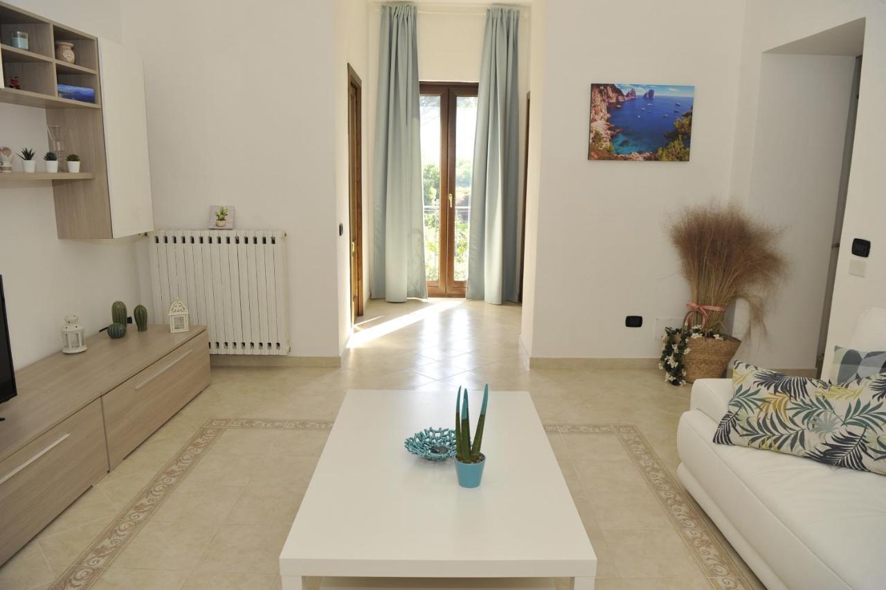 Mary House - Grazioso Appartamento Con Garage Sant'Agnello Exterior photo